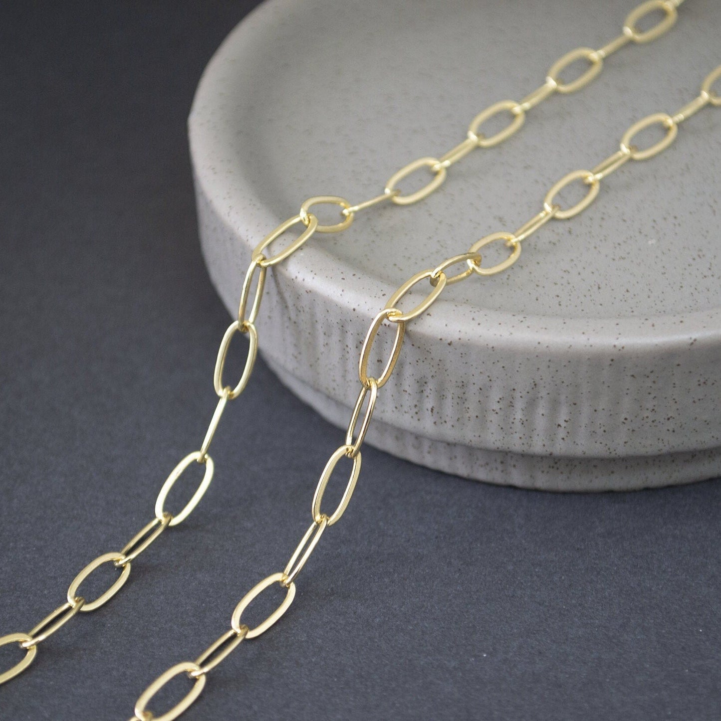 18K gold filled oval paperclip chain 10x4mm close-up detail
